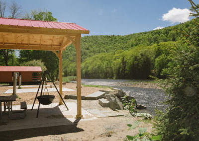 Riverfront Woodland Cabins | Roscoe Campsite Park