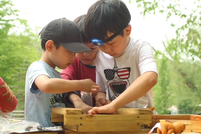 children mining