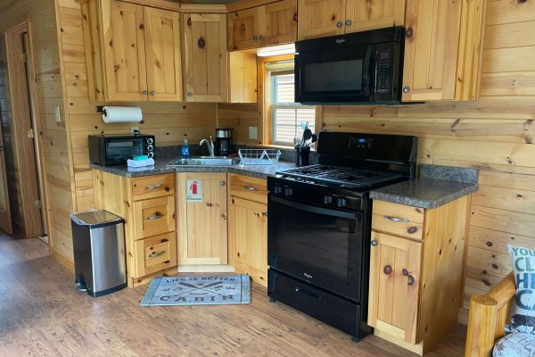 Deluxe Cabins - Gray Wulff