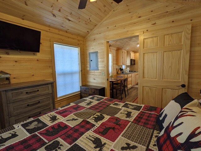 Deluxe Cabins - Quill Gordon