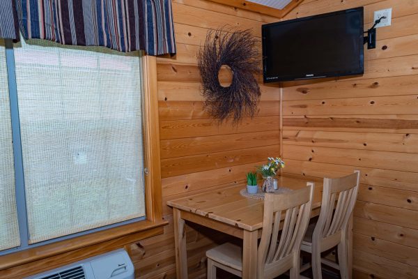 Deluxe Cabins - Green Drake