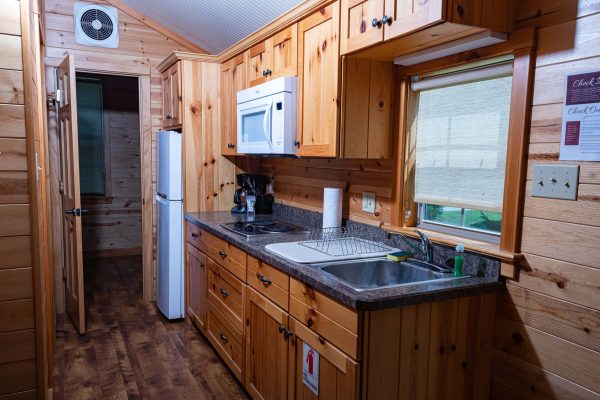 Deluxe Cabins - Green Drake