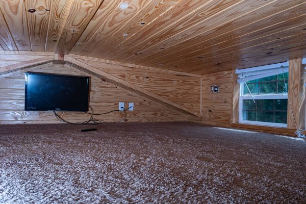 Deluxe Cabins - Royal Coachman