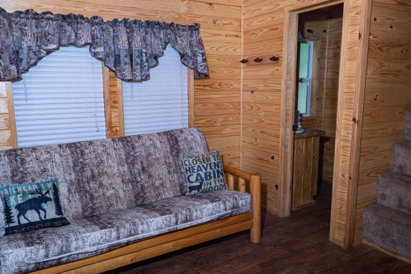 Deluxe Cabins - Royal Coachman