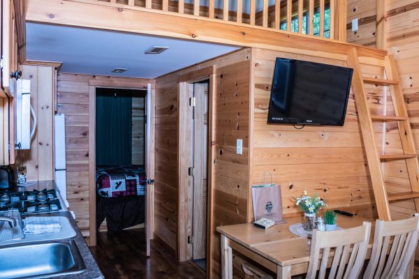 Deluxe Cabins - Royal Wulff