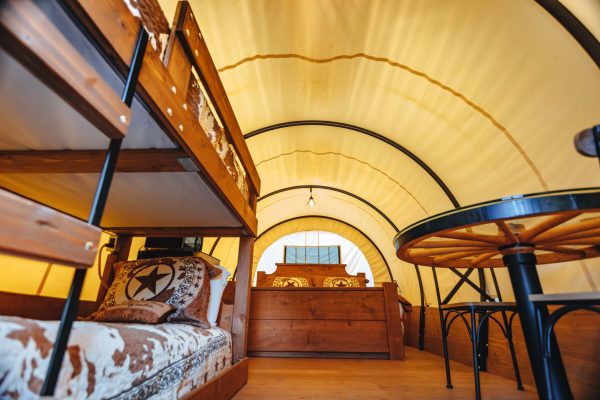 Roscoe-CatskillConestoga-CoveredWagons-Inside-beds1