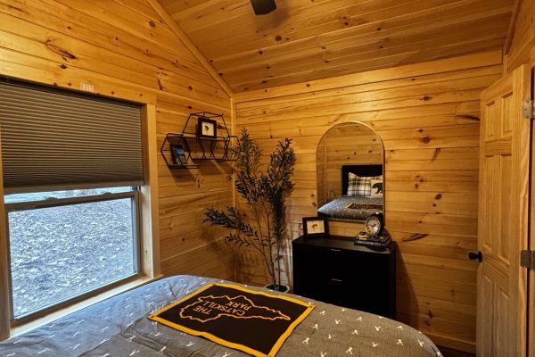 Roscoe-Mountain-Pool-Trout-Loft-photo-11-interior